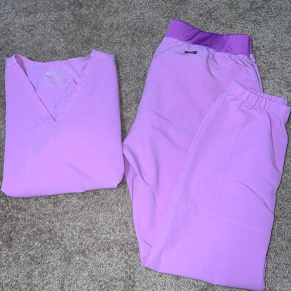 Figs lilac set